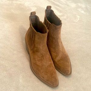 Forever 21 Brown Sude Boots
